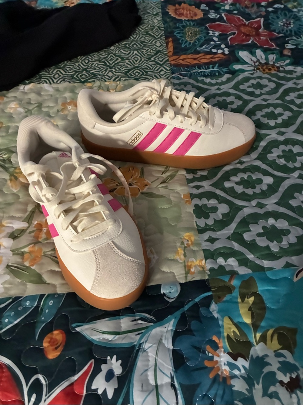 Adidas Women's 9.5  super cute White Sneakers with Pink Stripes and Gum Sole - Picture 4 of 5